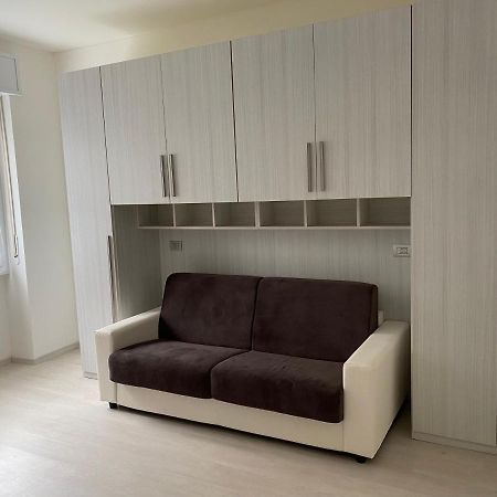 First Home Милано Екстериор снимка