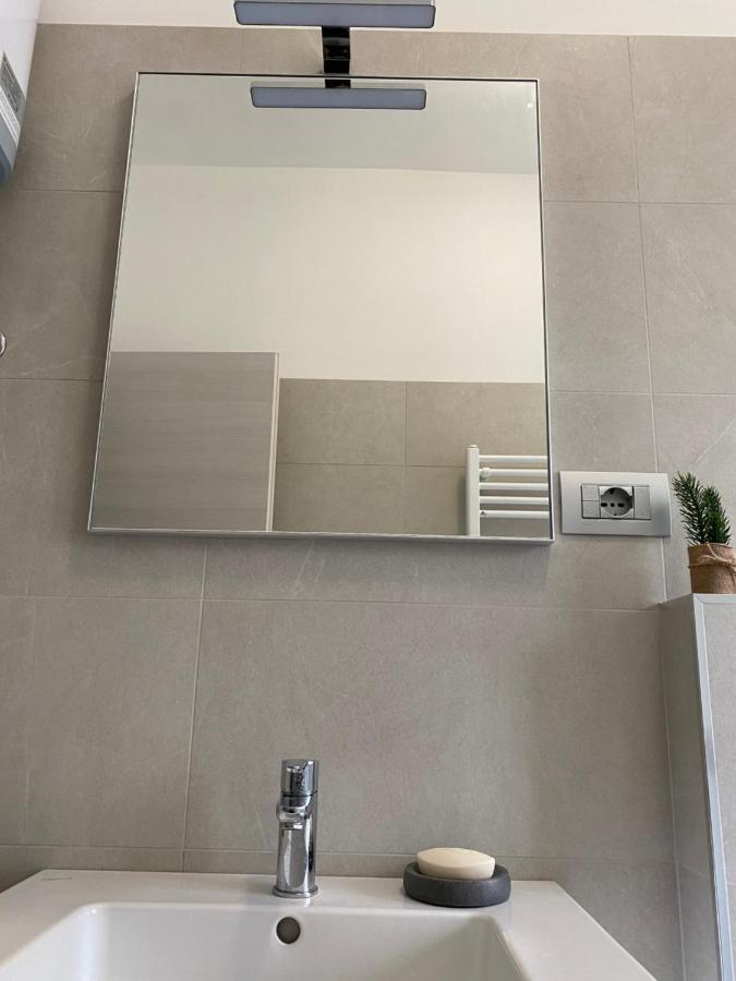 First Home Милано Екстериор снимка