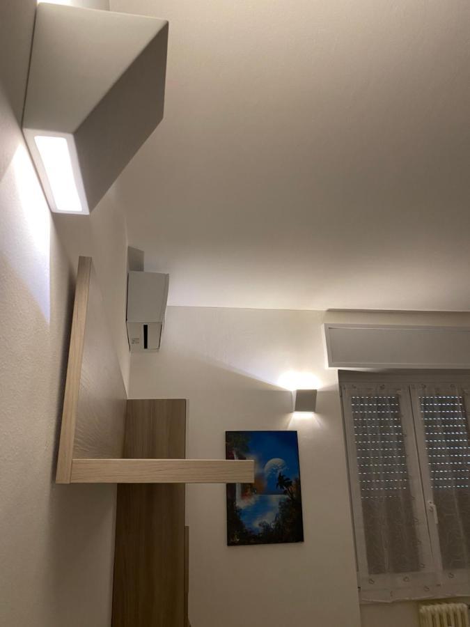 First Home Милано Екстериор снимка